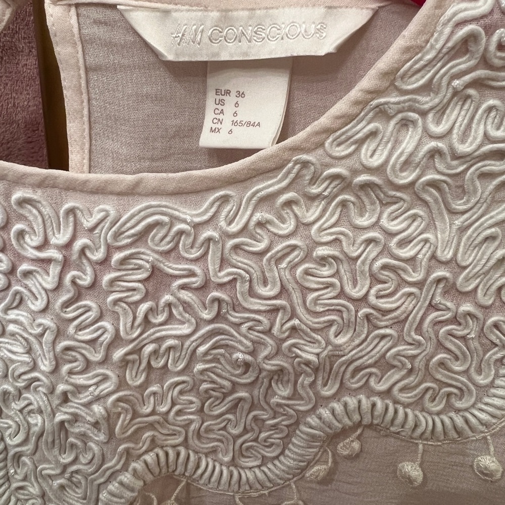 Cream Top - Picture 2 of 3